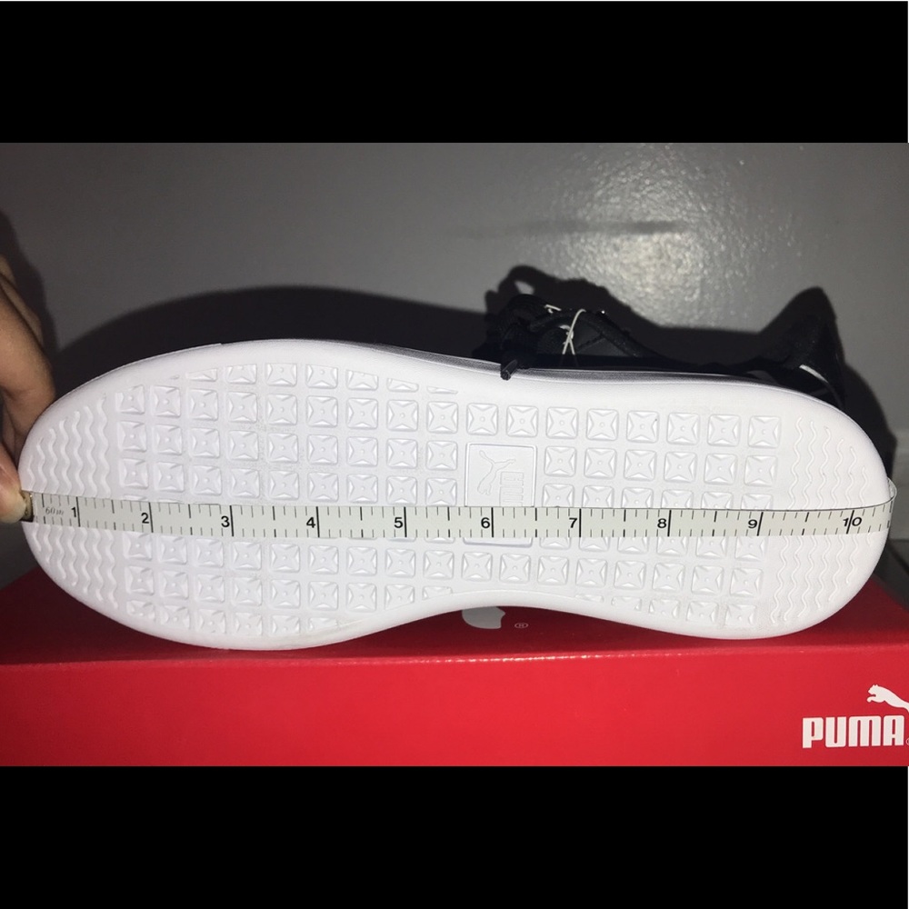 Puma shoes - Picture 4 of 8